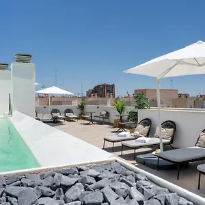 Aparthotel Limehome Calle Torcuato Luca De Tena - Digital Access, Seville